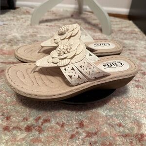 Cliffs by White Mountain Cream Floral Wedge Sandals